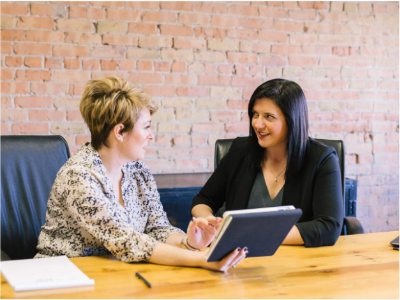 Accompagnement et mentorat entre pairs pour les gestionnaires de l'information